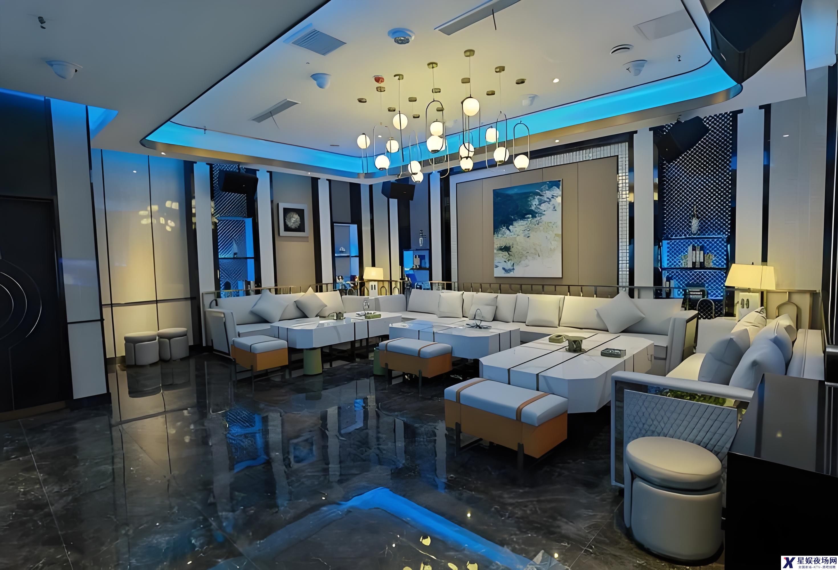 都市璀璨夜色：高端会所职场新机遇